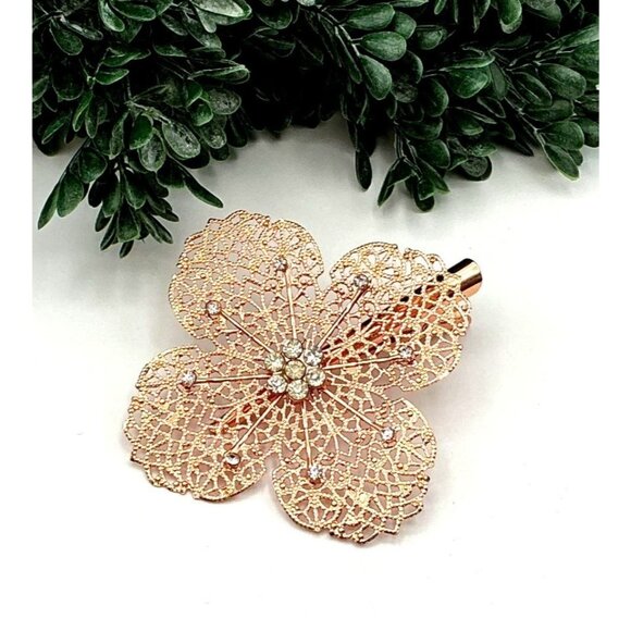Rose Gold Crystal Floral Hair Clip With Intricate Filigree Design - Picture 1 of 3